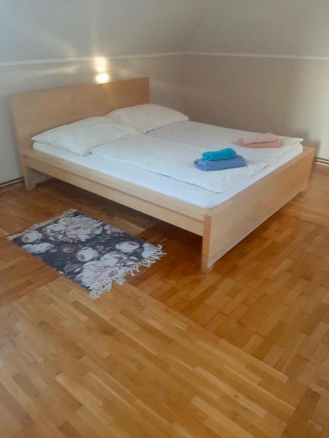 Arbeiterquartiere In Wien Donaustadt Mit Gemeinschaftskuche Und Bad - Hacklerzimmer Exteriör bild